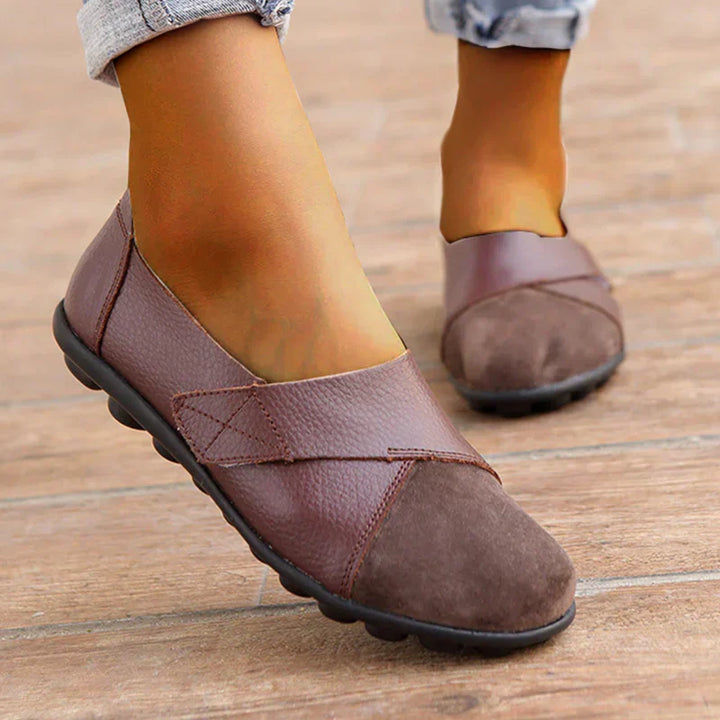 Scarpe da Donna in Pelle con Punta Larga e Suola Ammortizzata