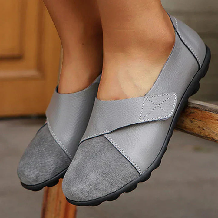 Scarpe da Donna in Pelle con Punta Larga e Suola Ammortizzata
