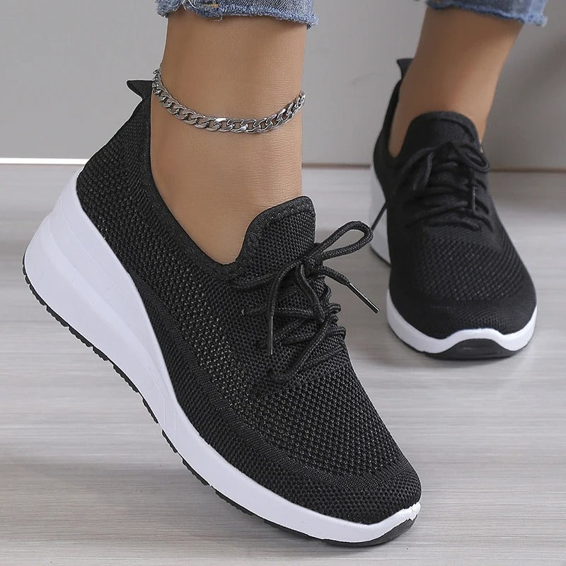 Sneakers da Donna in Maglia Elastica con Suola in Gomma