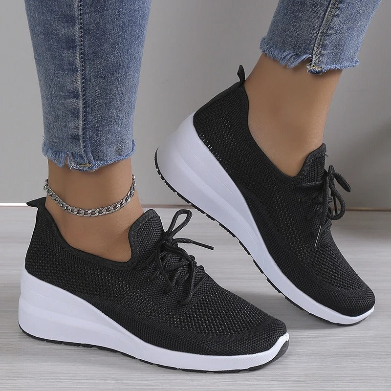 Sneakers da Donna in Maglia Elastica con Suola in Gomma