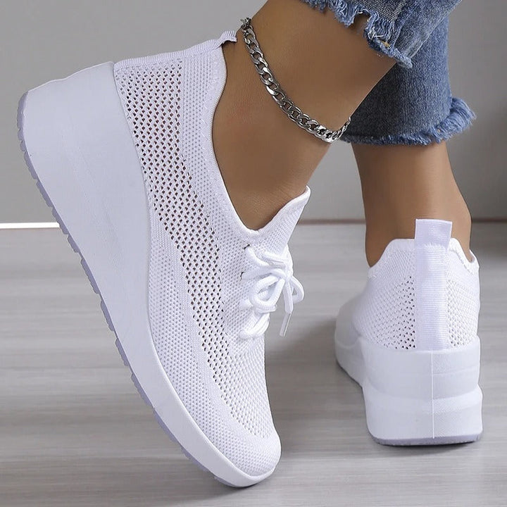 Sneakers da Donna in Maglia Elastica con Suola in Gomma